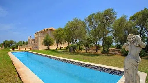 Pleasant finca with unique 360-degree panoramic view