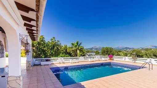 Large family villa with garden in Nova Santa Ponsa