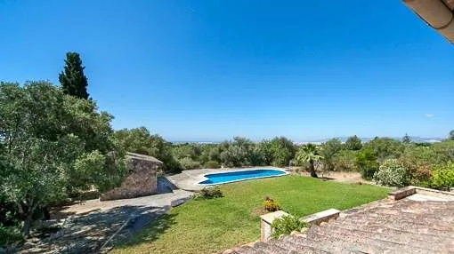 Interesting investment object for the construction of 3 new, modern sea-view villas in Sa Cabaneta Interesting investment object for the construction of 3 new, modern sea-view villas in Sa Cabaneta