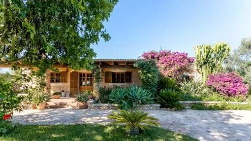 Comfortable country cottage in quiet surroundings of Santa Margalida Comfortable country cottage in quiet surroundings of Santa Margalida
