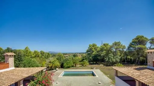 Villa between Alcúdia and Pollença with views to the bay of Pollença and a generous living area