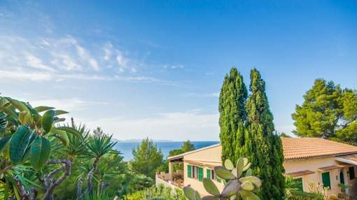 Well-maintained villa with sensational sea views in Betlem Well-maintained villa with sensational sea views in Betlem