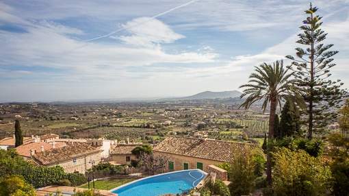 Original Manorhouse with Pool and Views to the Alcudia Bay Original Manorhouse with Pool and Views to the Alcudia Bay