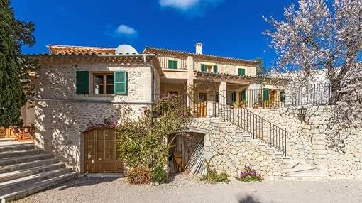 Refurbished Majorcan country house in Galilea with dreamlike sea views Refurbished Majorcan country house in Galilea with dreamlike sea views
