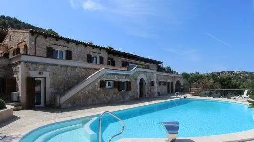 Villa in Port Andratx with views of the harbour and the island of Dragonera Villa in Port Andratx with views of the harbour and the island of Dragonera