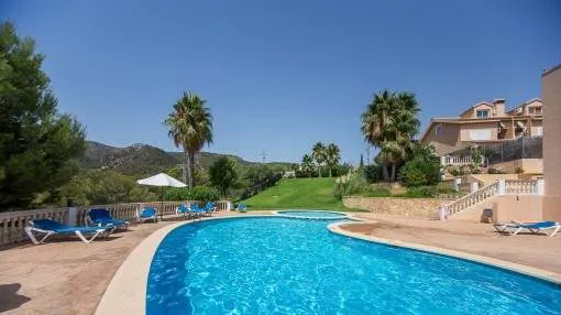 Beautiful townhouse with 5 bedrooms and garage in a quiet area of San Augustin Beautiful townhouse with 5 bedrooms and garage in a quiet area of San Augustin