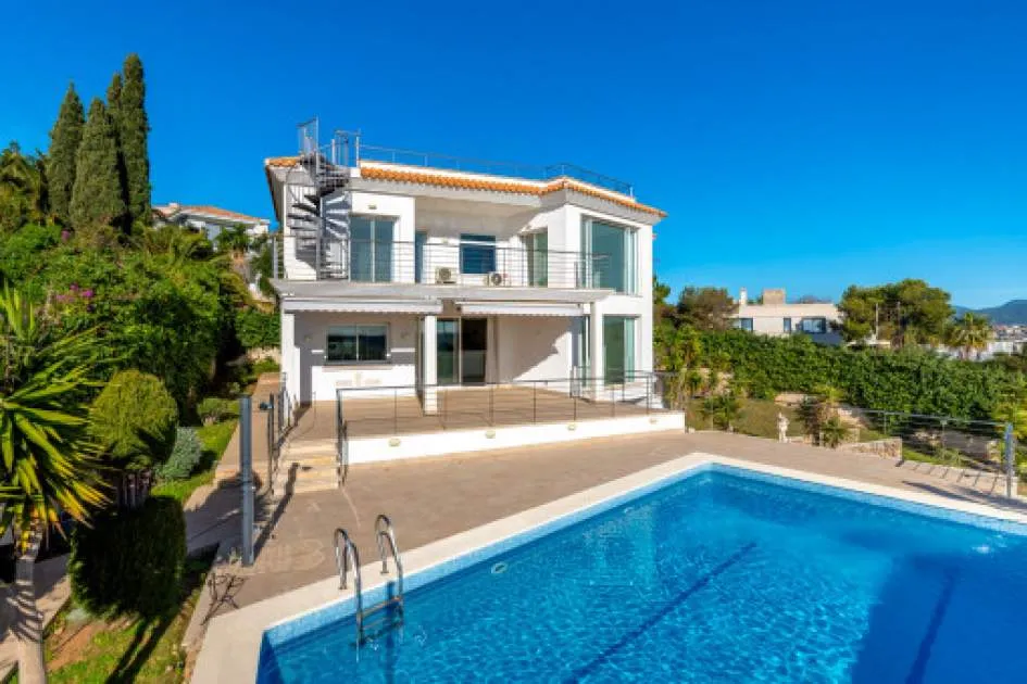 Stunning sea view villa with dreamlike sun terraces in Santa Ponsa