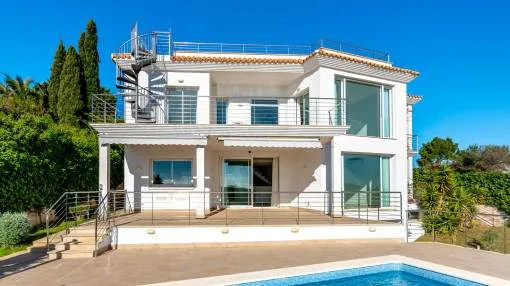 Stunning sea view villa with dreamlike sun terraces in Santa Ponsa