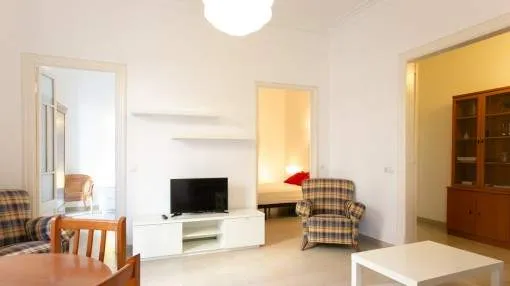 Furnished and renovated old-style apartment in a quiet locatrion in the popular district of Santa Catalina Furnished and renovated old-style apartment in a quiet locatrion in the popular district of Santa Catalina