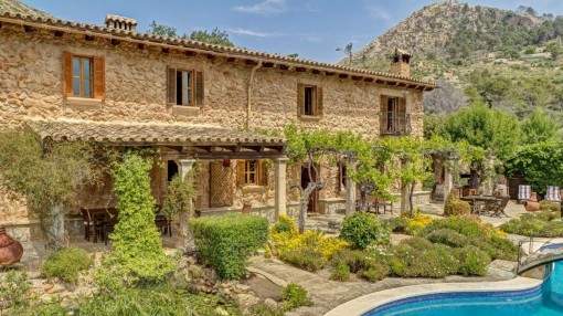 Rustic, modernly equipped Finca in an absolutely private location in Andratx Rustic, modernly equipped Finca in an absolutely private location in Andratx
