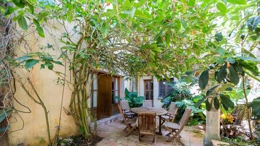 Traditional, restored Mallorcan town house in the heart of Sineu Traditional, restored Mallorcan town house in the heart of Sineu