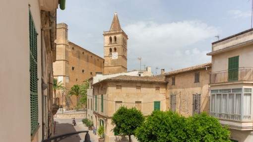 Unique town house with views of the church in Porreres Unique town house with views of the church in Porreres