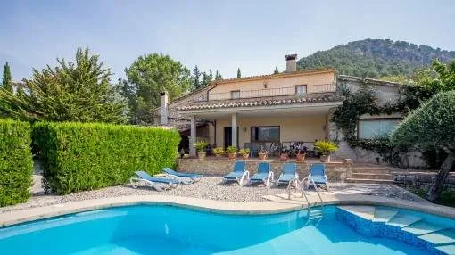 Comfortable Finca with views over the picturesque valleys of Pollensa close to the village and the golf course