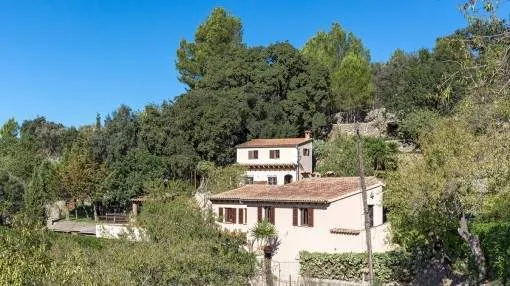 Rustic finca with guest house and panoramic views in Esporles