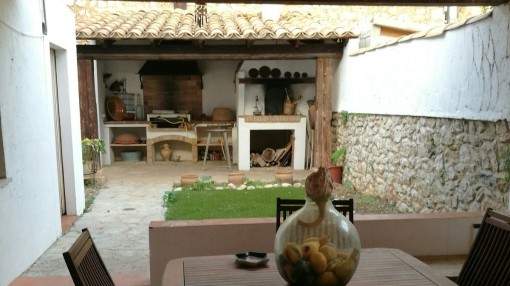 Village house with small garden and roof terrace in a quiet but central location in Biniamar Village house with small garden and roof terrace in a quiet but central location in Biniamar