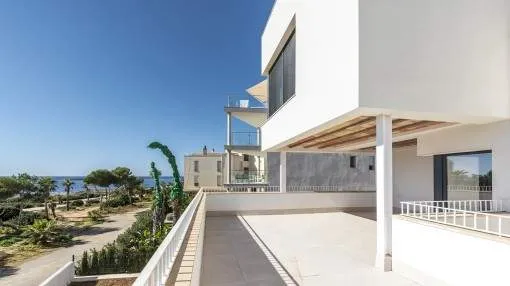 Modern designer-apartment with sea view terrace in Colonia St. Jordi
