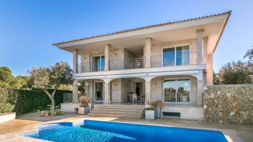 Villa on the first sea line in a desirable location in Son Veri Nou Villa on the first sea line in a desirable location in Son Veri Nou