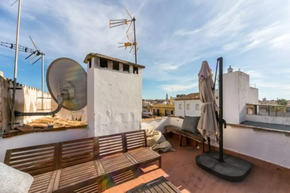 Spacious apartment with much potential in the historical district of Sant Jaime in Palma