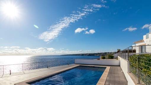 Wonderful views on the first sea line in Vallgomera with holiday renting licence Wonderful views on the first sea line in Vallgomera with holiday renting licence