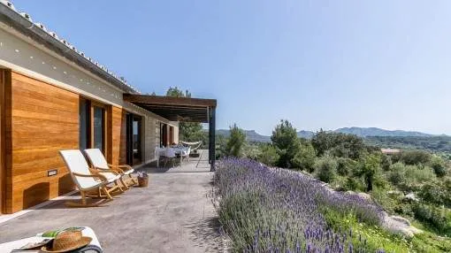 Finca in perfect condition with holiday rental licence and picturesque views close to Àrta Finca in perfect condition with holiday rental licence and picturesque views close to Àrta