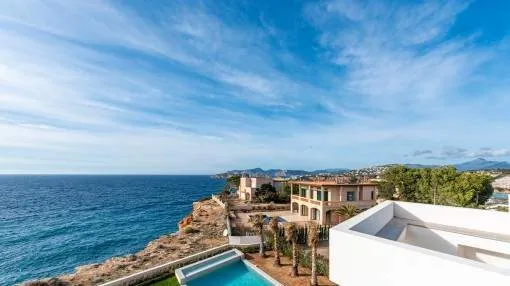 Modern villa with wonderful views on the 1st sea line in El Toro Modern villa with wonderful views on the 1st sea line in El Toro
