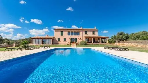 Striking property with sea view in Portocolom Striking property with sea view in Portocolom