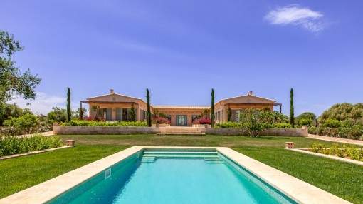 Wonderful property with superb views near Santanyi Wonderful property with superb views near Santanyi