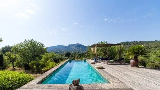Luxurious, loft-like finca property near San Lorenzo Luxurious, loft-like finca property near San Lorenzo