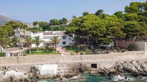 Breathtaking villa is situated in a prime seafront location in Cala Ratjada Breathtaking villa is situated in a prime seafront location in Cala Ratjada