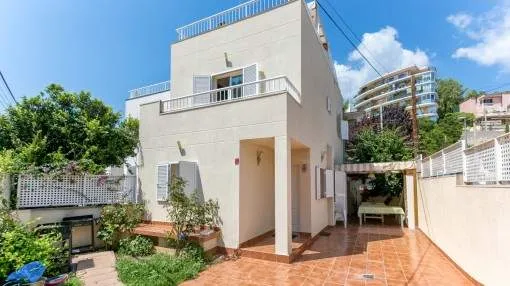 Well maintained house with holiday rental licence near Palma with partial sea view and roof terrace in Cala Mayor Well maintained house with holiday rental licence near Palma with partial sea view and roof terrace in Cala Mayor