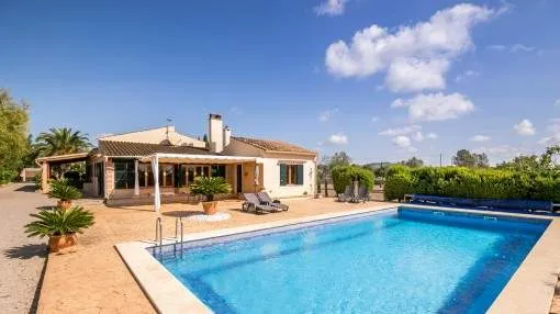 Mediterranean villa with swimming pool in Llucmajor
