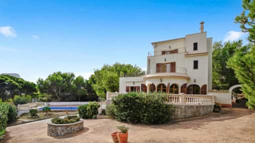 Spectacular 2nd line Villa within walking distance to Cala Mesquida. Spectacular 2nd line Villa within walking distance to Cala Mesquida.