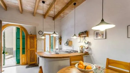 Romantic, renovated town cottage with roof terrace and inner courtyard in Mancor de la Val near Selva Romantic, renovated town cottage with roof terrace and inner courtyard in Mancor de la Val near Selva