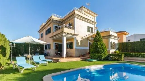 Beautiful, well-maintained house with rental licence in Puig de Ros Beautiful, well-maintained house with rental licence in Puig de Ros