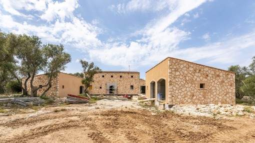 Wonderful building plot with well-advanced building project in Santanyi, completion end of 2020 Wonderful building plot with well-advanced building project in Santanyi, completion end of 2020