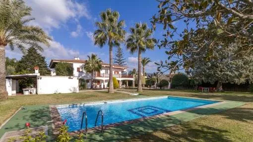 Very large villa with pool and tennis court in Bunyola Very large villa with pool and tennis court in Bunyola