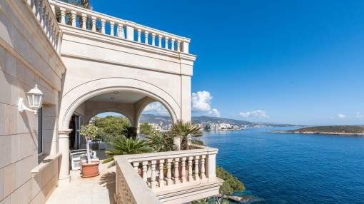 Wonderful, luxurious villa with 3 separate apartments in Cala Vinyas Wonderful, luxurious villa with 3 separate apartments in Cala Vinyas