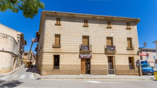 Attention investors! - beautiful town house with restaurant in the heart of Algaida Attention investors! - beautiful town house with restaurant in the heart of Algaida