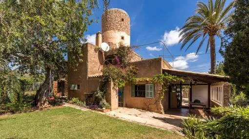 Charming, authentic mill with 2 living units and sea views in S'Horta