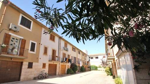 Well-maintained terraced house on a few steps from the sea in s'Estanyol de Migjorn Well-maintained terraced house on a few steps from the sea in s'Estanyol de Migjorn