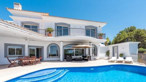 Sea-view villa with a beautiful orientation in Santa Ponsa Sea-view villa with a beautiful orientation in Santa Ponsa