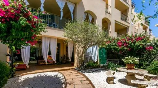 Enchanting ground-floor apartment in a wonderful residential complex in Puig de Ros with pool and gardens