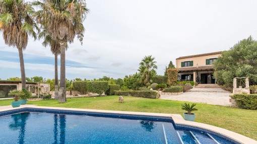 Breathtaking, recently-renovated finca with fantastic views in Porreres Breathtaking, recently-renovated finca with fantastic views in Porreres