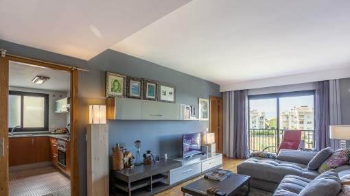 Stylish 2-bedroom apartment with 2 parking spaces near to the beach in Ciudad Jardin Stylish 2-bedroom apartment with 2 parking spaces near to the beach in Ciudad Jardin