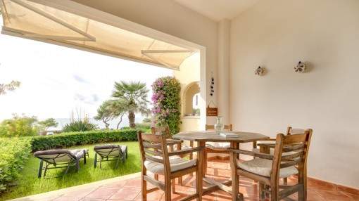 Beautiful garden-apartment right on the sea in Vallgornera Beautiful garden-apartment right on the sea in Vallgornera