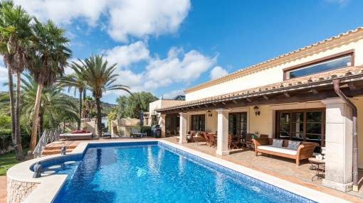 Spacious villa close to the beach of Palmanova Spacious villa close to the beach of Palmanova