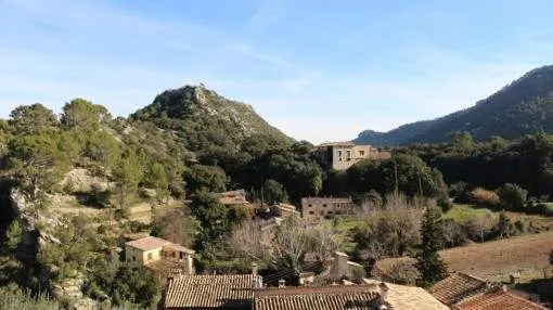 Tranquil village house for nature-lovers in Orient Tranquil village house for nature-lovers in Orient