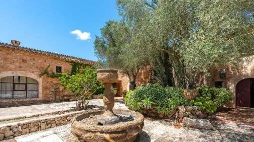 Formerly part of a monastery, an authentic finca in a dream location in Es Llombards