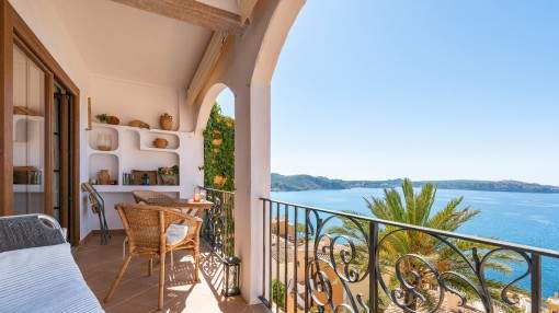 Seaview apartment in a charming residential complex in Cala Fornells Seaview apartment in a charming residential complex in Cala Fornells