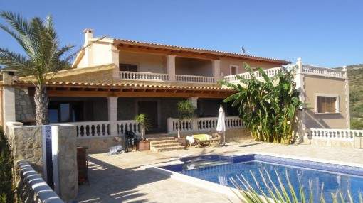 High-quality finca in Son Servera with sea views, pool, stable and all kinds of amenities,for discerning clients High-quality finca in Son Servera with sea views, pool, stable and all kinds of amenities,for discerning clients